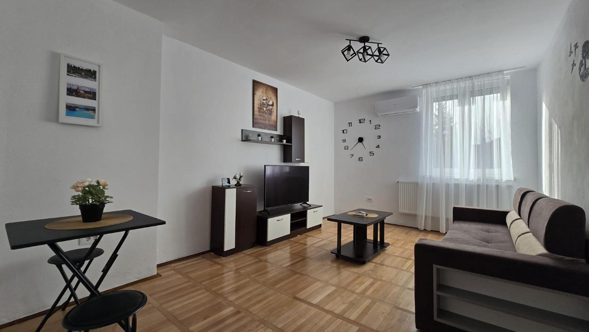 Apartament Confort Hd Хунедоара Екстер'єр фото