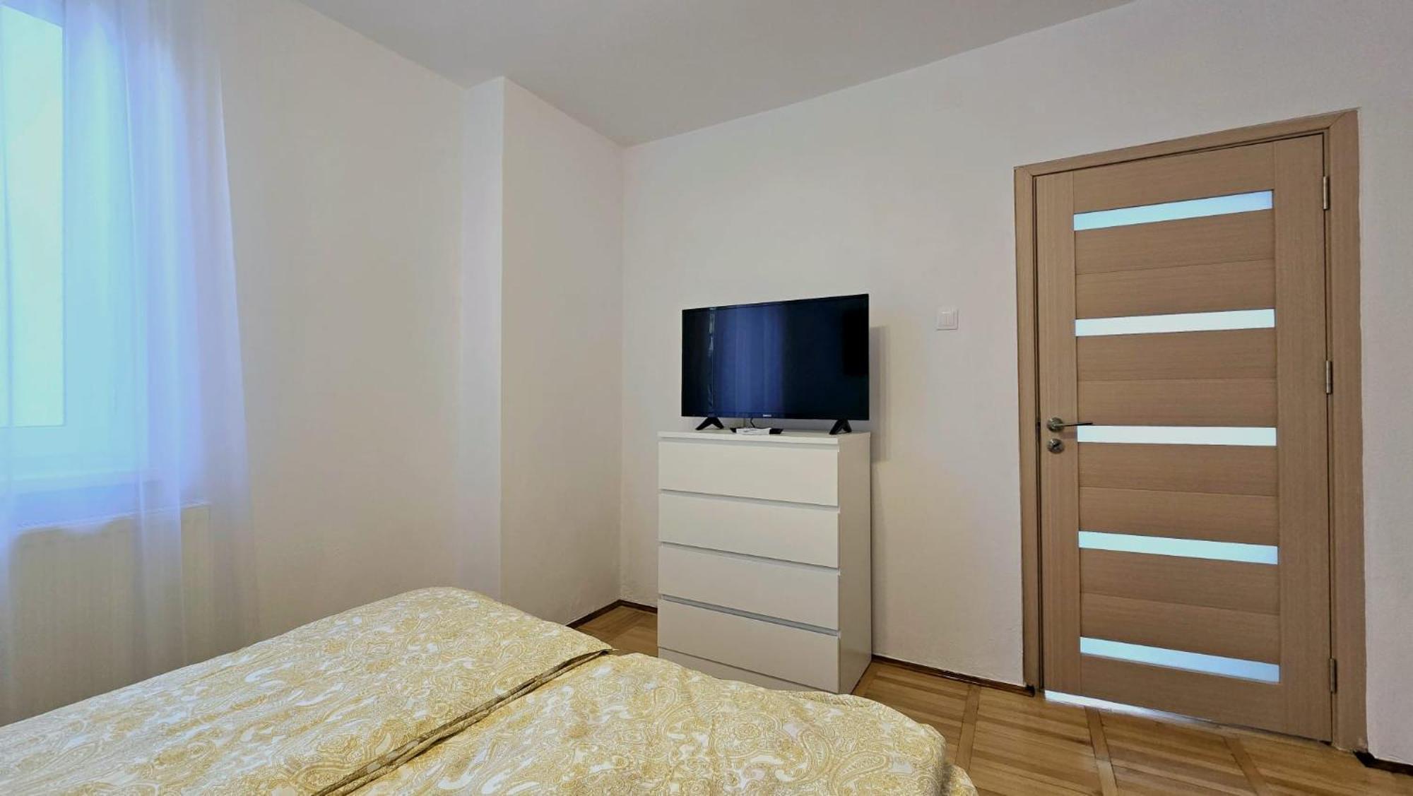 Apartament Confort Hd Хунедоара Екстер'єр фото